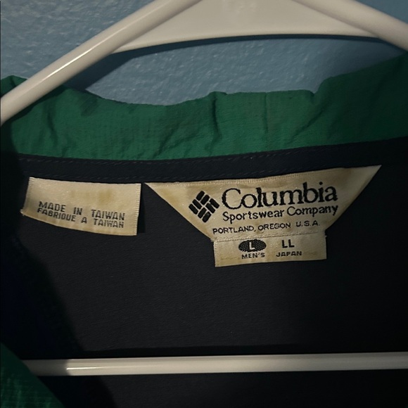 90s Columbia Black and Blue Pullover with Green Accents - Picture 2 of 5